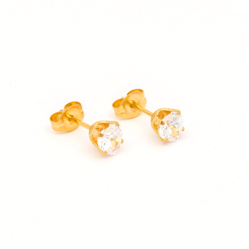 Sensitive™ Sterilized Prong-Set Heart Cubic Zirconia Fashion Studs – 5×5mm – Gold-Plated