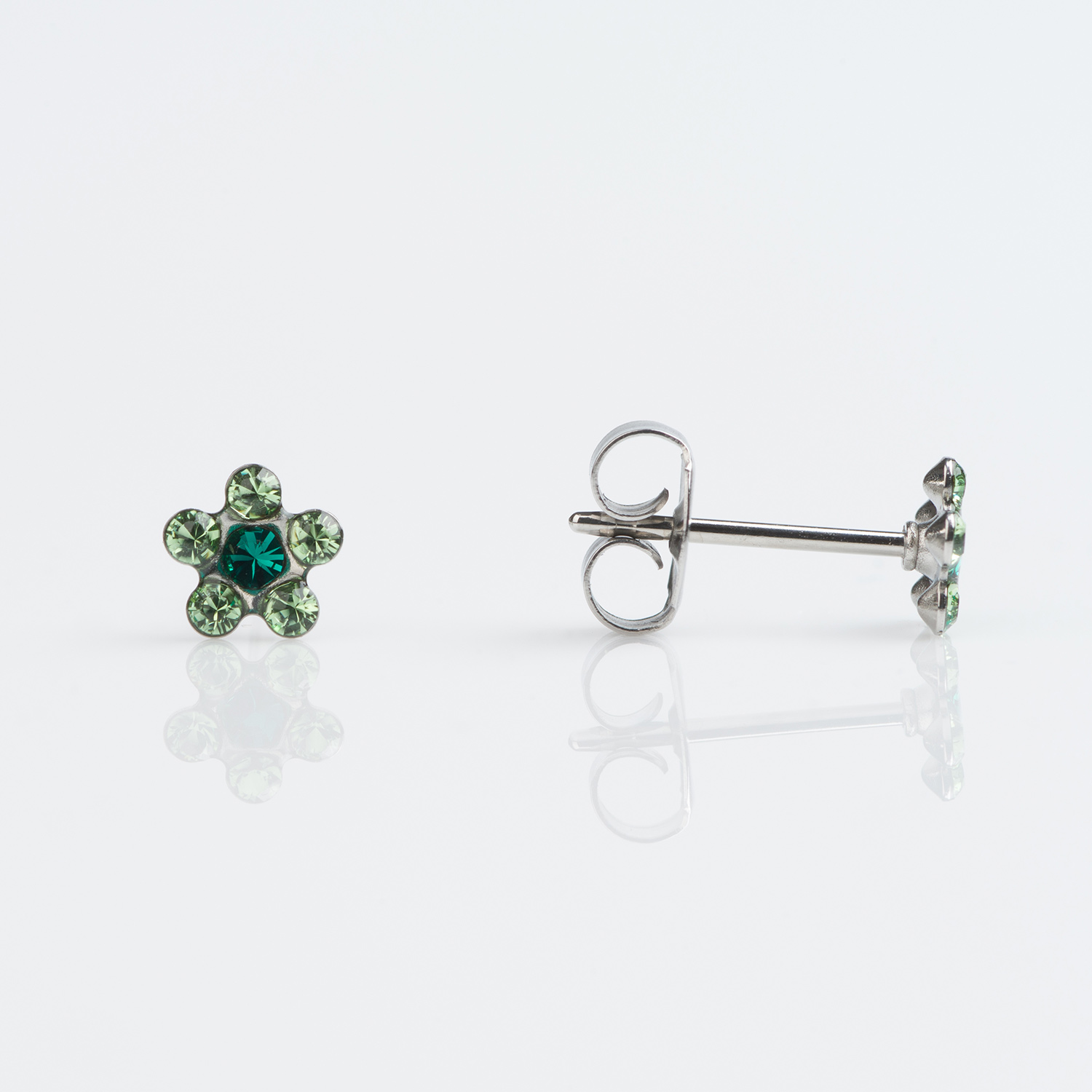 Sensitive™ Puff Pad Fashion Studs – Daisy – August Peridot + May Emerlald – Stainless Steel