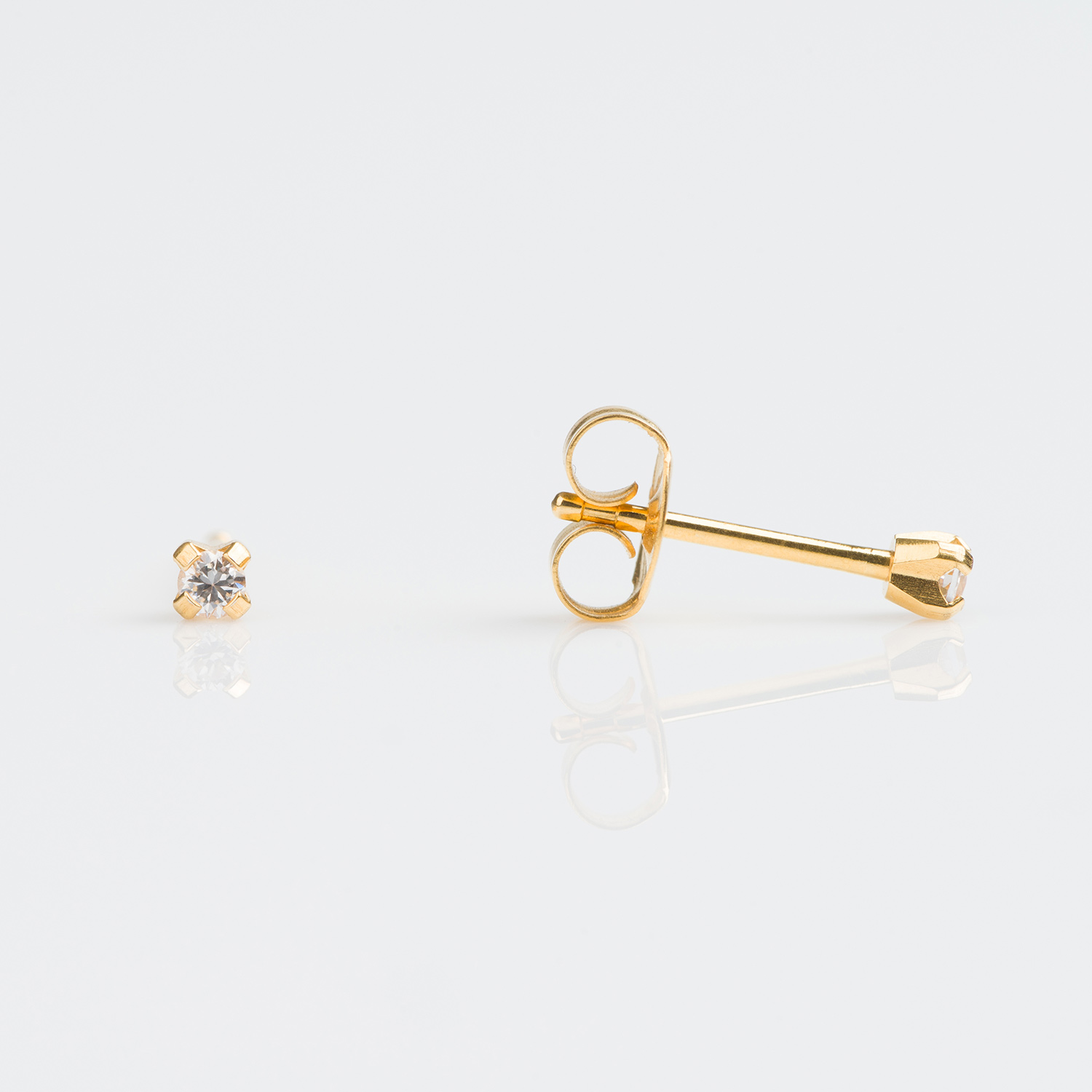 Sensitive™ Puff Pad Prong-Set Cubic Zirconia Fashion Studs – 2mm – Gold-Plated