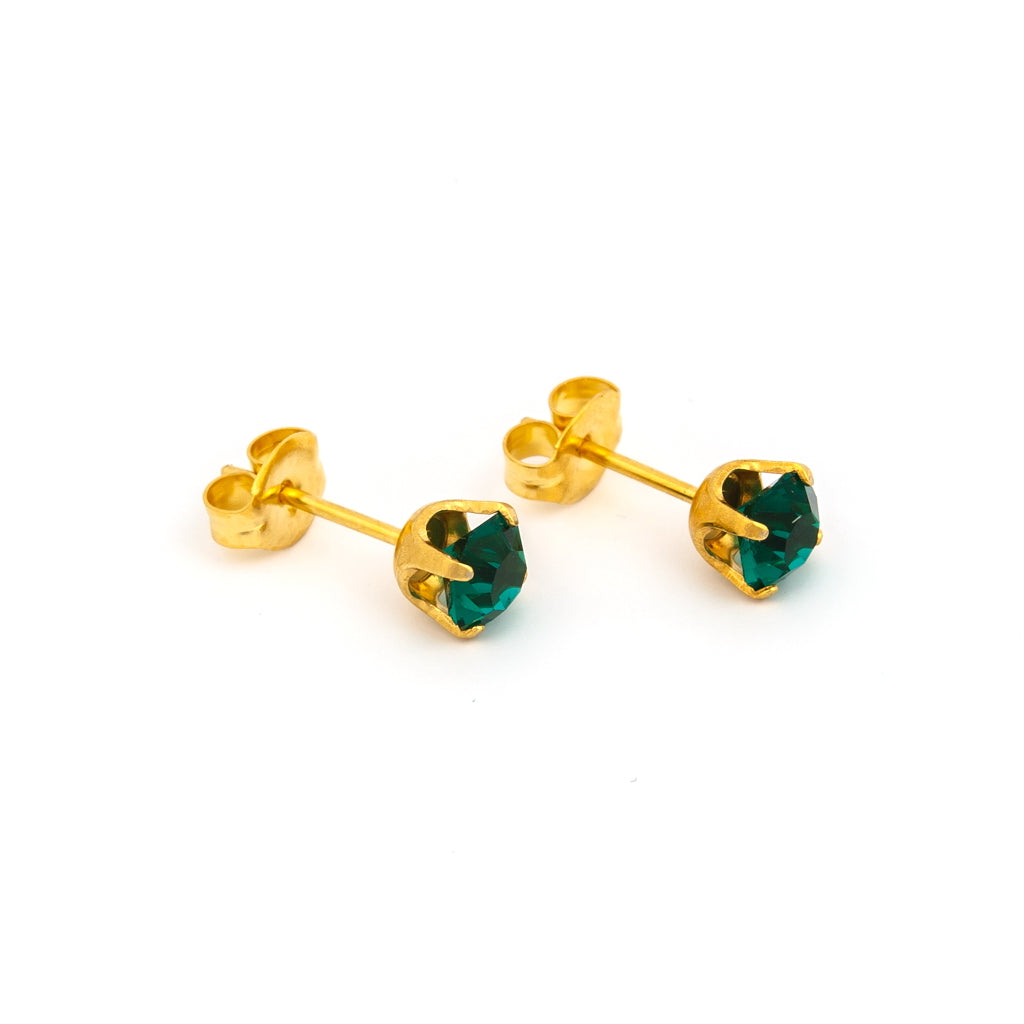 Sensitive™ Puff Pad Prong-Set Birthstone Fashion Studs – 5mm – May Emerald Crystal – Gold-Plated