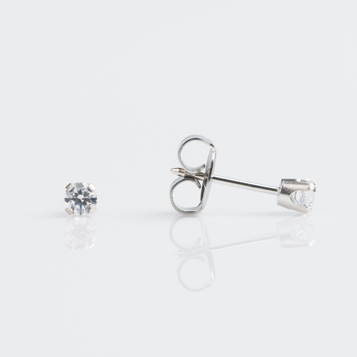 System 75™ Prong-Set Cubic Zirconia Piercing Studs – 5mm – Regular Post – 9K White Gold