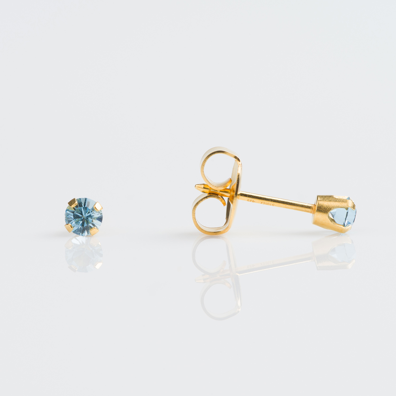 System 75™ Prong-Set Birthstone Piercing Studs – 3mm – March Aquamarine Crystal – 9K Yellow Gold