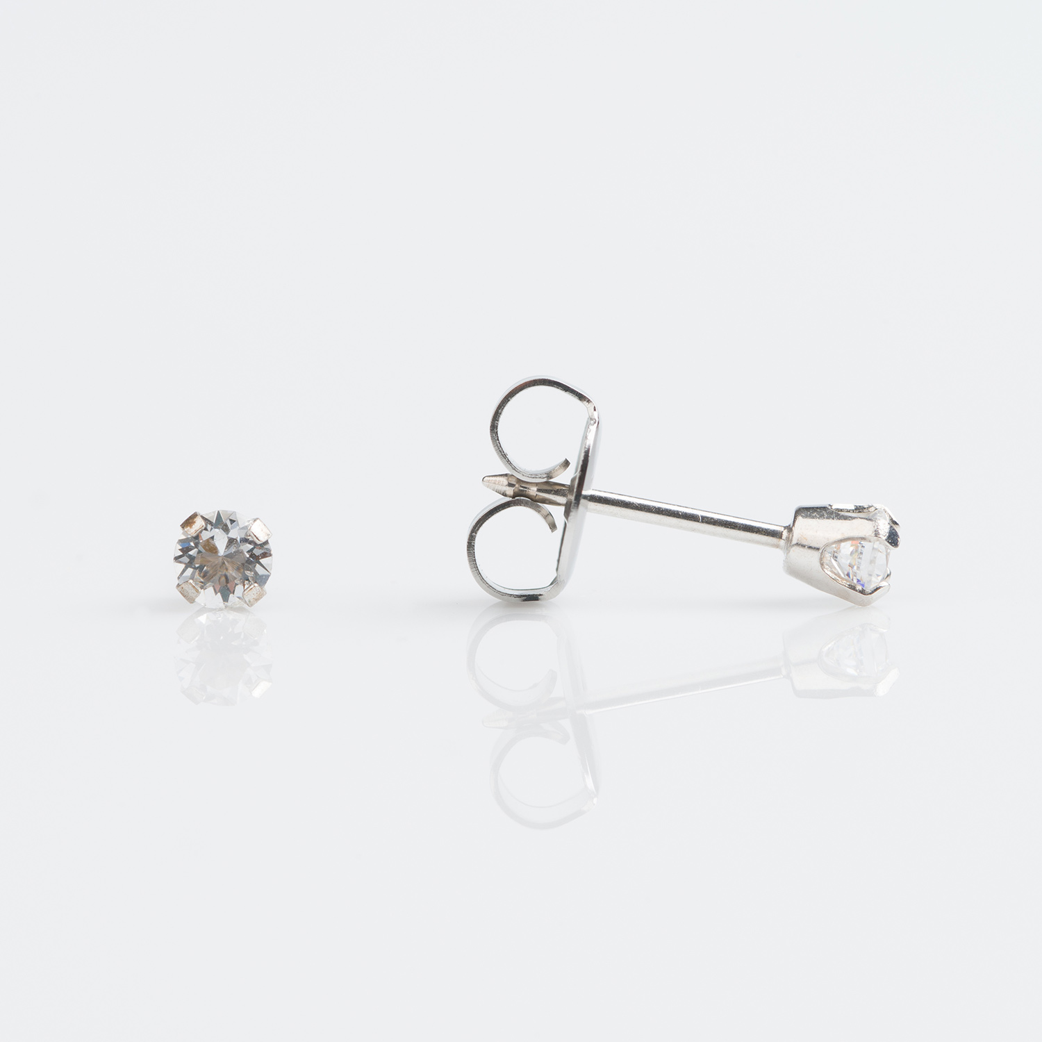 System 75™ Prong-Set Natural Diamond Piercing Studs – 8-Point – 9K White Gold – 3mm