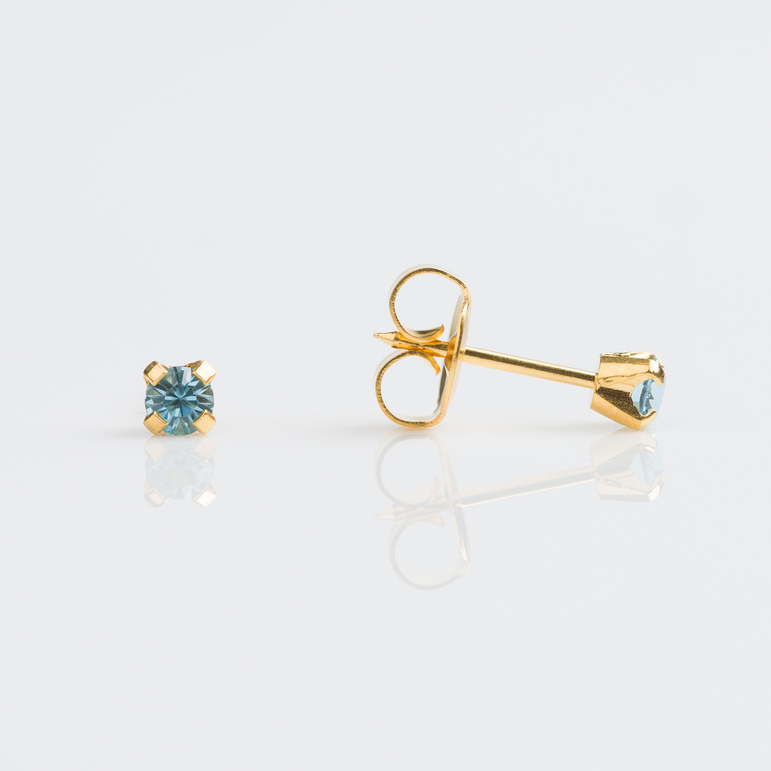 System 75™ Prong-Set Birthstone Piercing Studs – 3mm – March Aquamarine Crystal – Gold-Plated