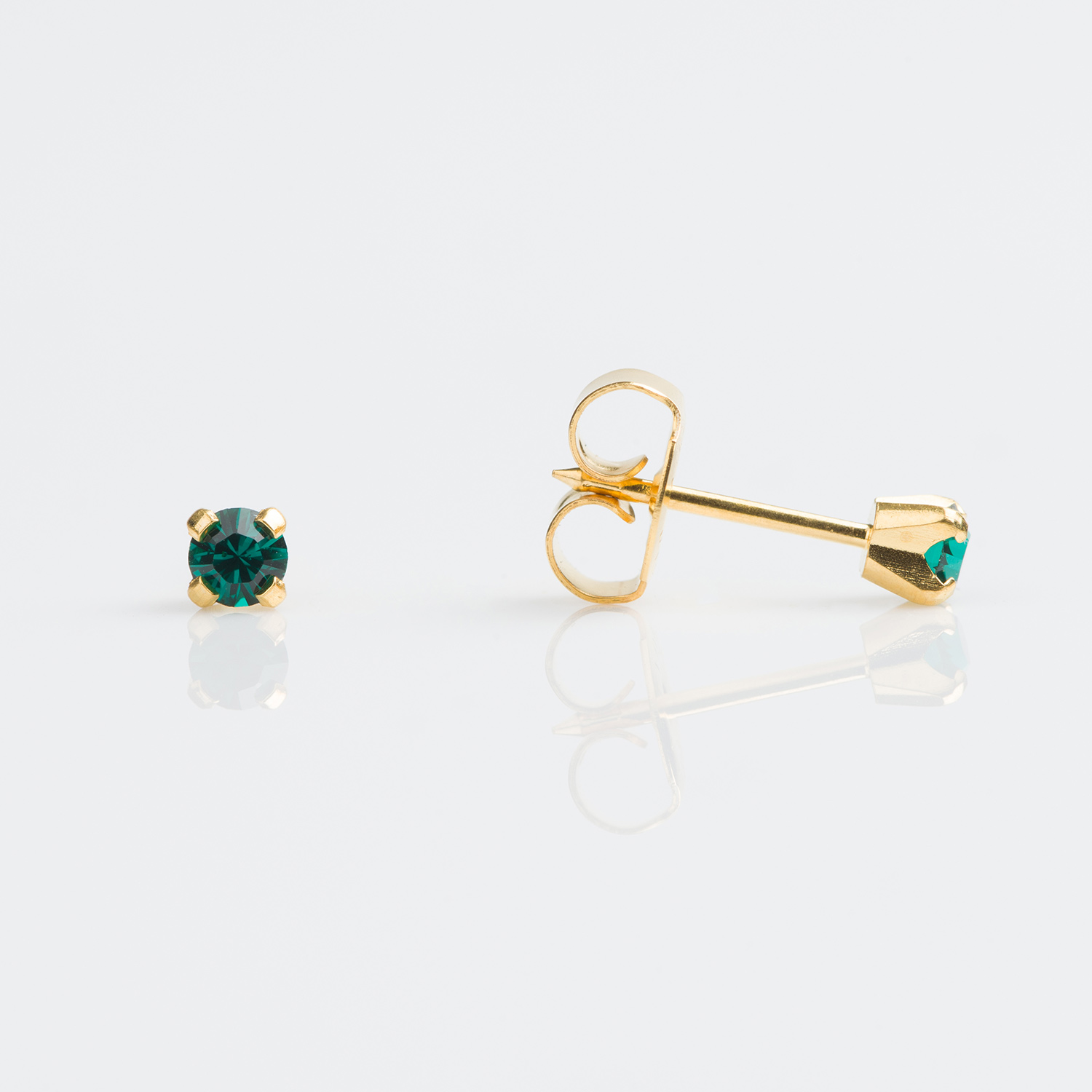 System 75™ Prong-Set Birthstone Piercing Studs – 3mm – May Emerald Crystal – Gold-Plated