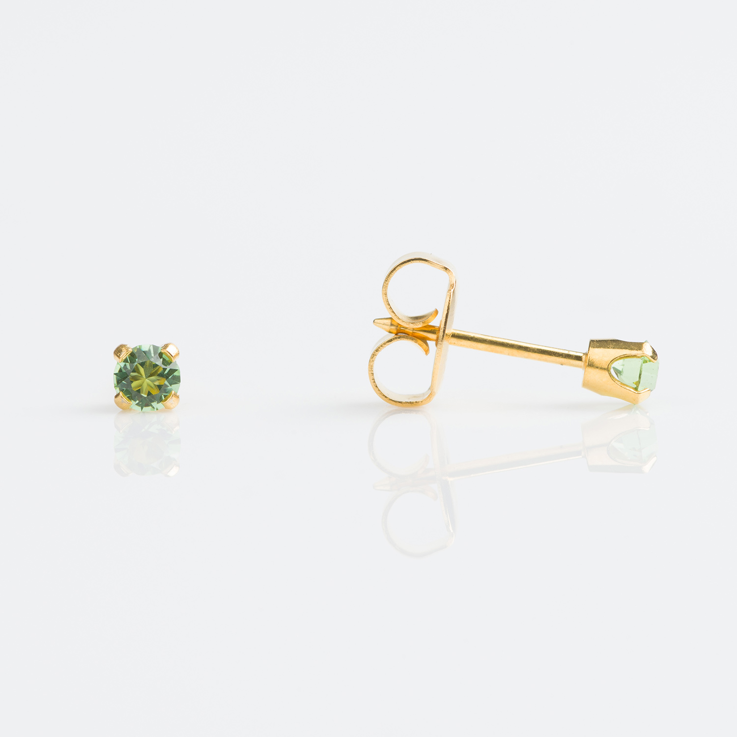 System 75™ Prong-Set Birthstone Piercing Studs – 3mm – August Peridot Crystal – Gold-Plated