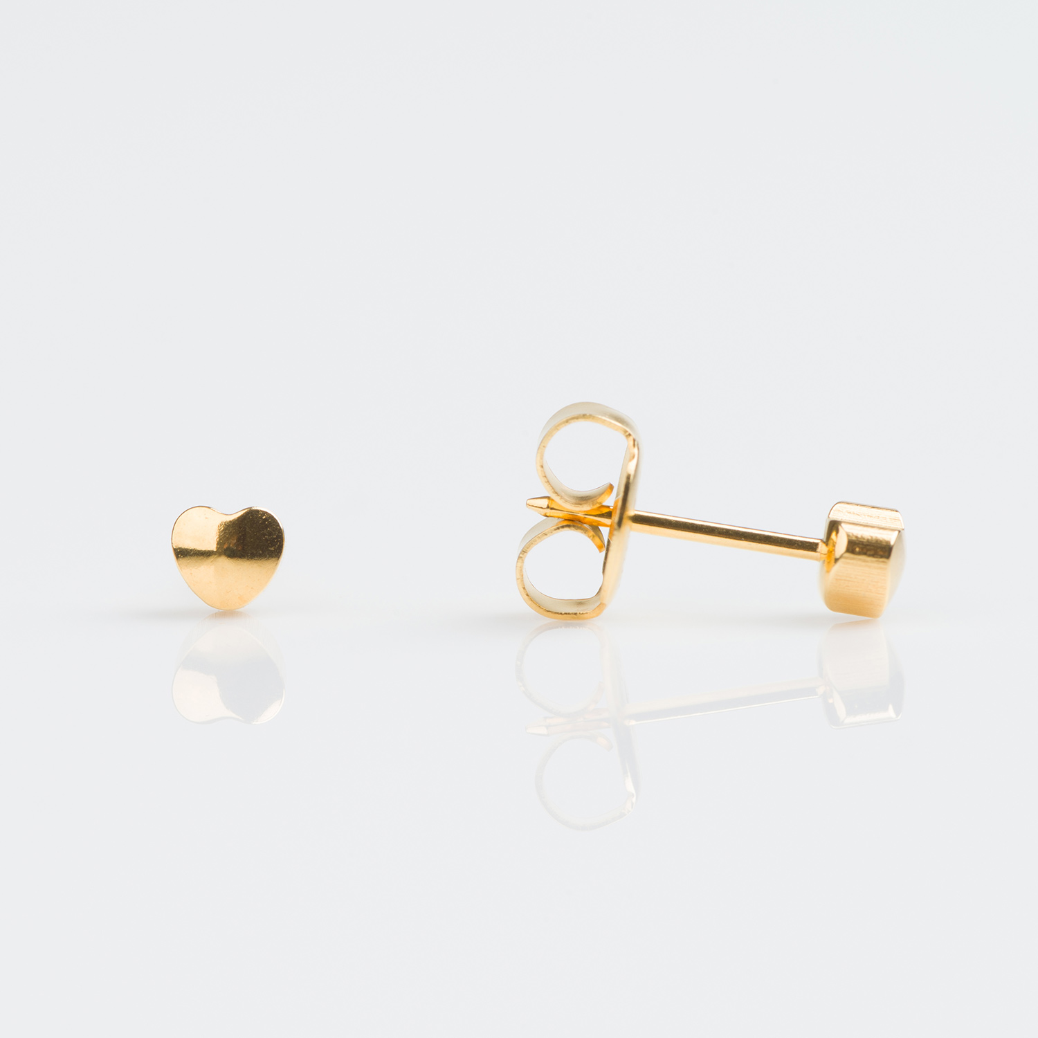 System 75™ Heart Piercing Studs – 4mm – Gold-Plated