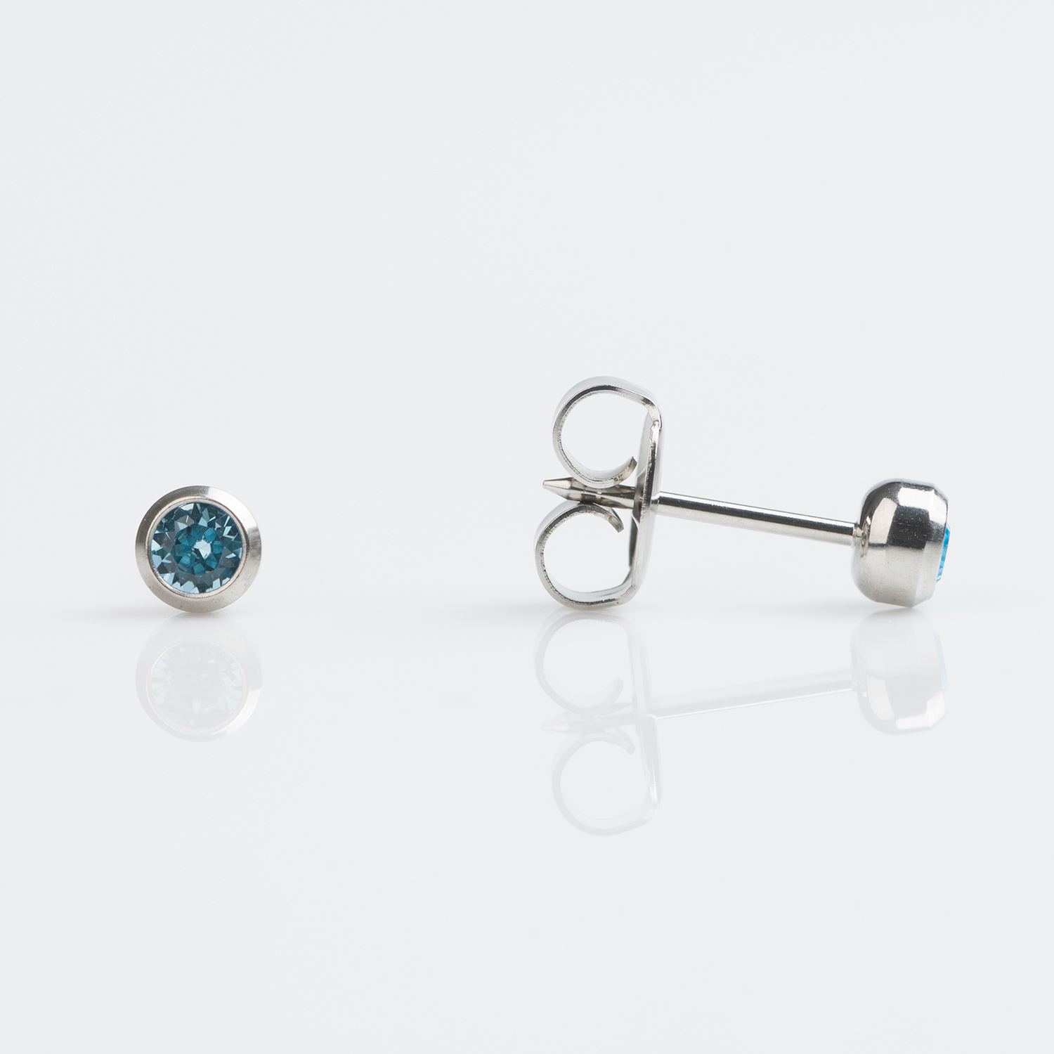 System 75™ Bezel-Set Birthstone Piercing Studs – 3mm – March Aquamarine – Stainless Steel