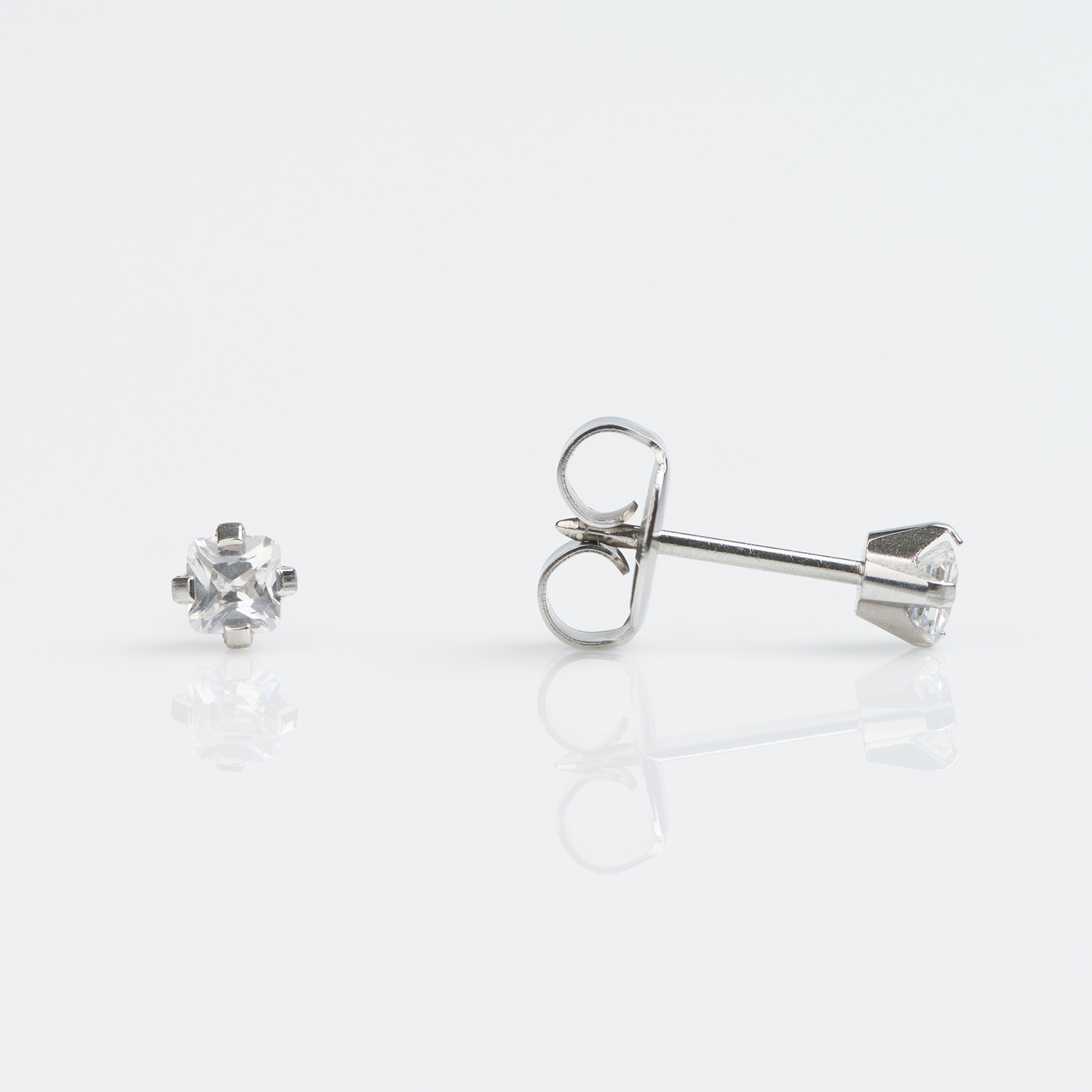 System 75™ Prong-Set Princess-Cut Cubic Zirconia Piercing Studs – 3×3mm – Stainless Steel