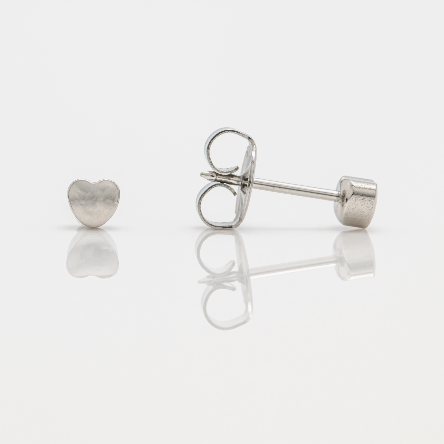 System 75™ Heart Piercing Studs – 4mm – Stainless Steel
