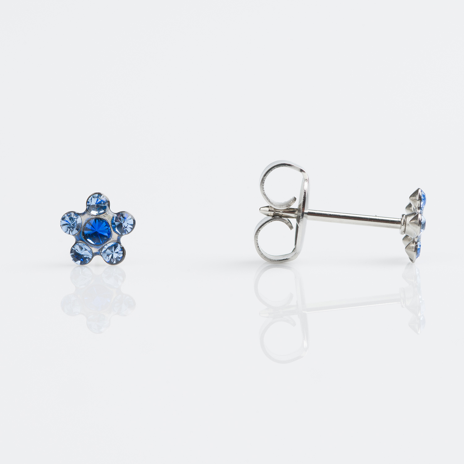 System 75™ Daisy Birthstone Piercing Studs – Light September Sapphire + September Sapphire – Regular Post – Stainless Steel – 5mm