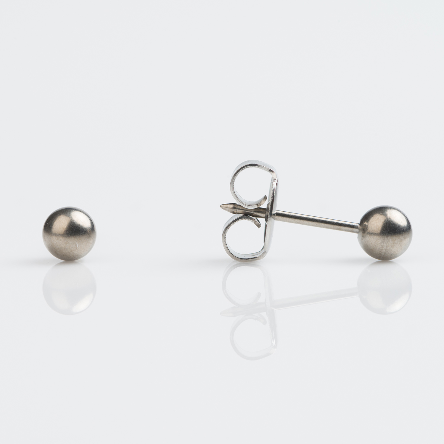 System 75™ Ball Piercing Studs – 4mm – Titanium – Regular Post