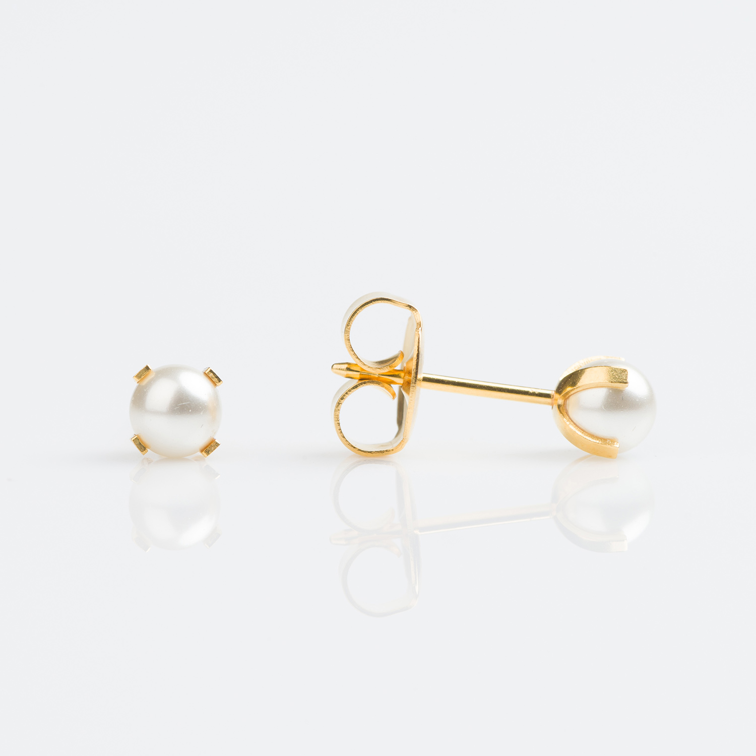 System 75™ Prong-Set Pearl Piercing Studs – 4mm – White – 14K Yellow Gold – Regular Post