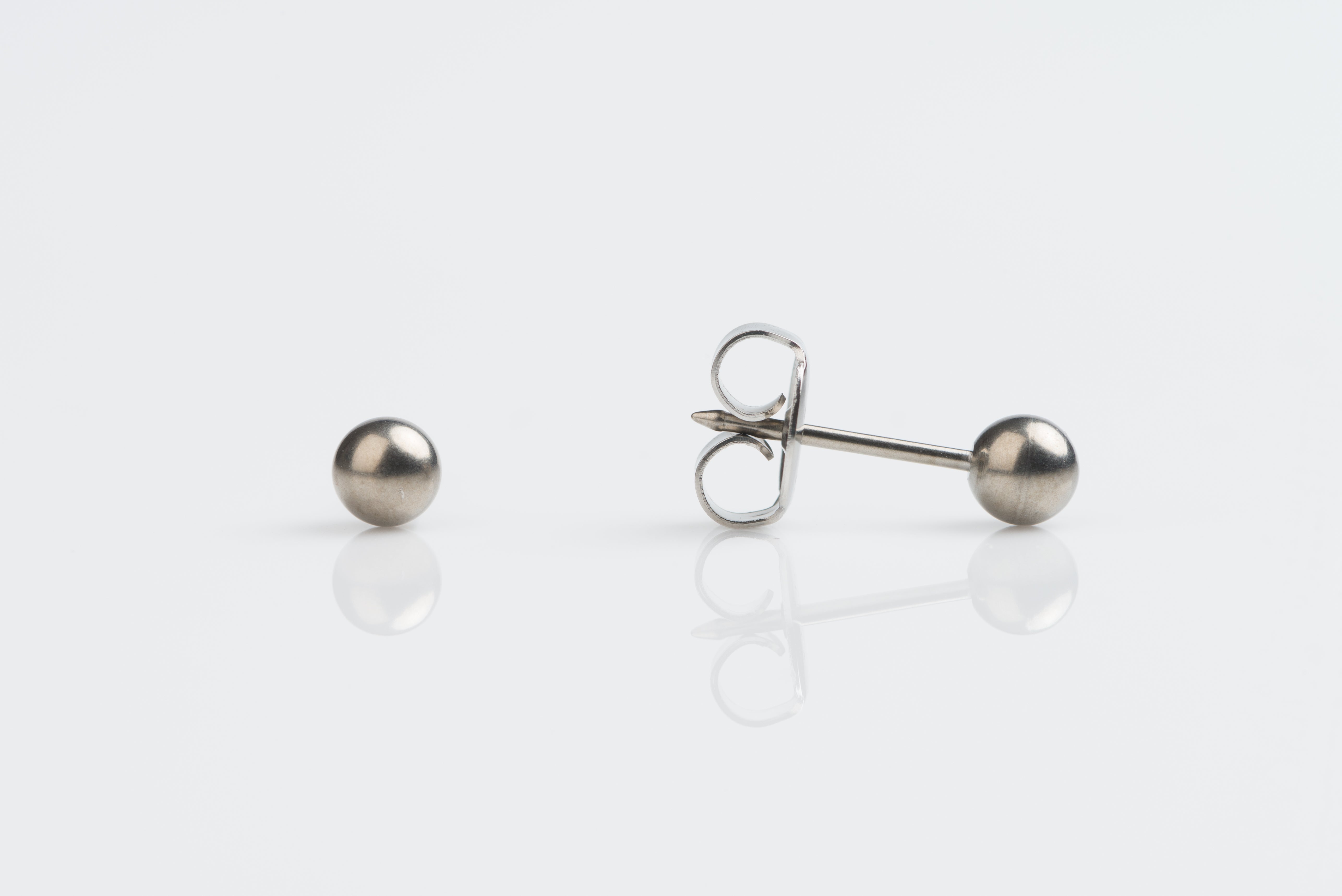 System 75™ Ball Piercing Studs – 4mm – 14K White Gold – Long Post