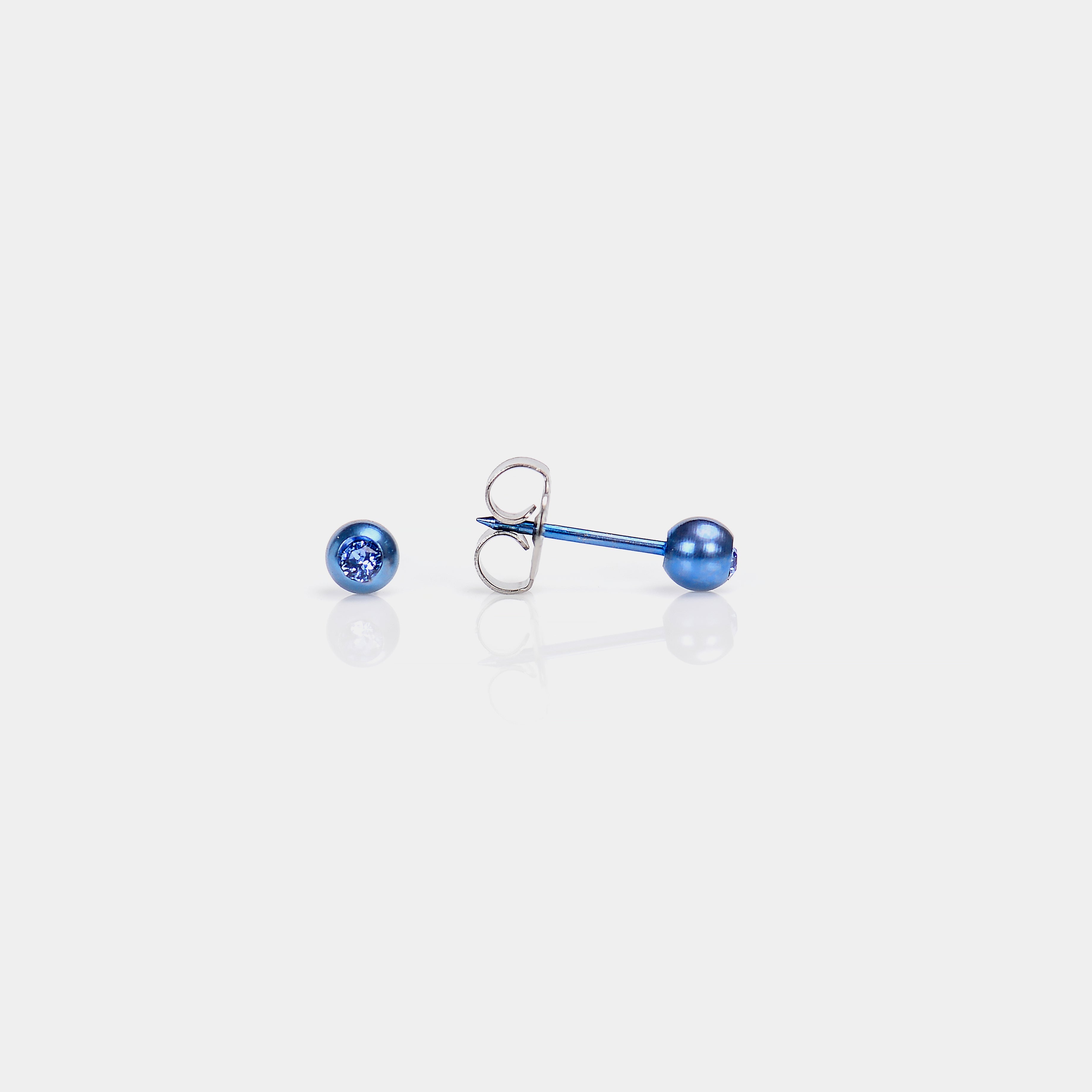 System 75™ Birthstone Ball Piercing Studs – 4mm – Blue September Sapphire – Blue Titanium