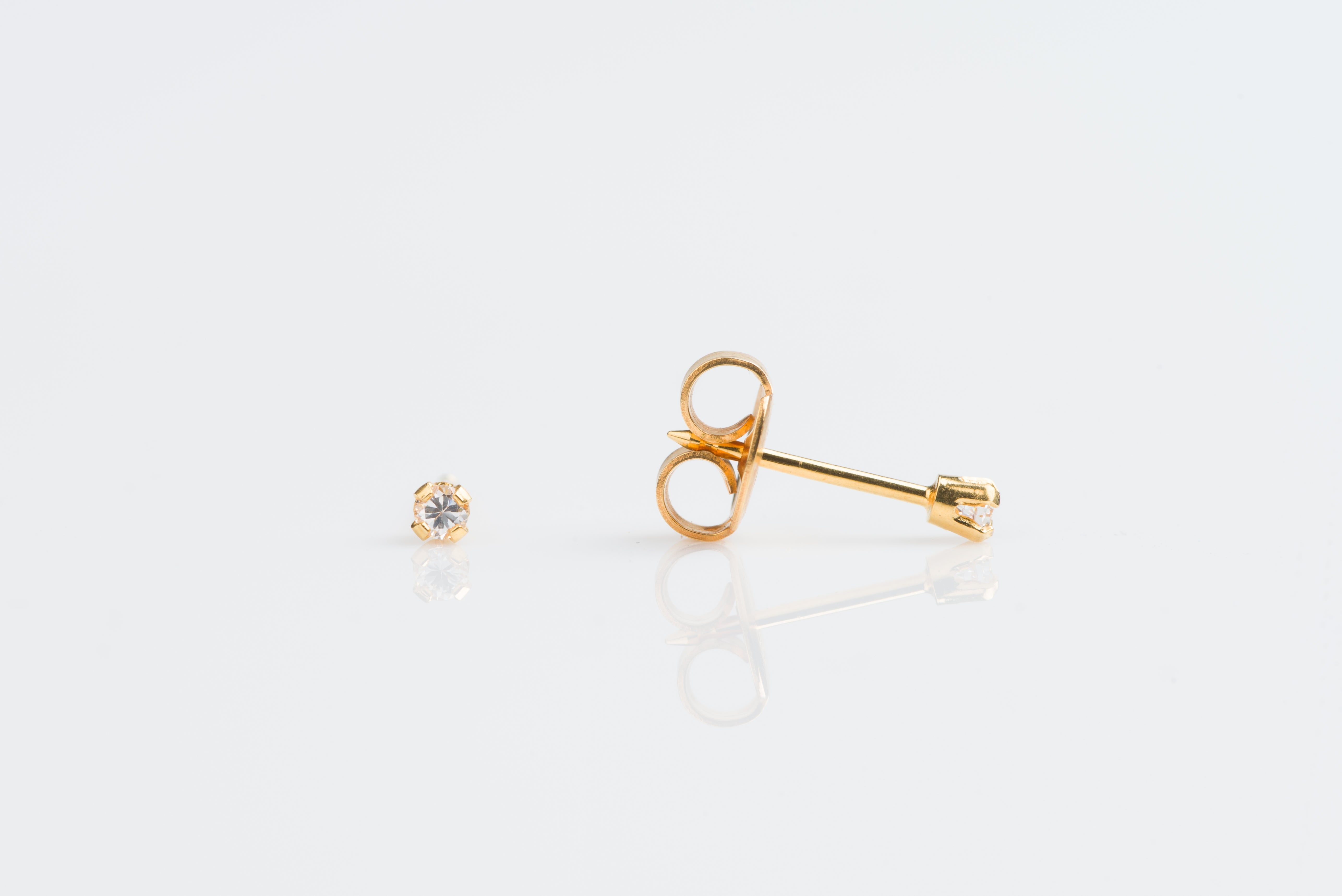 System 75™ Prong-Set Cubic Zirconia Piercing Studs – 2mm – Regular Post – 18K Yellow Gold