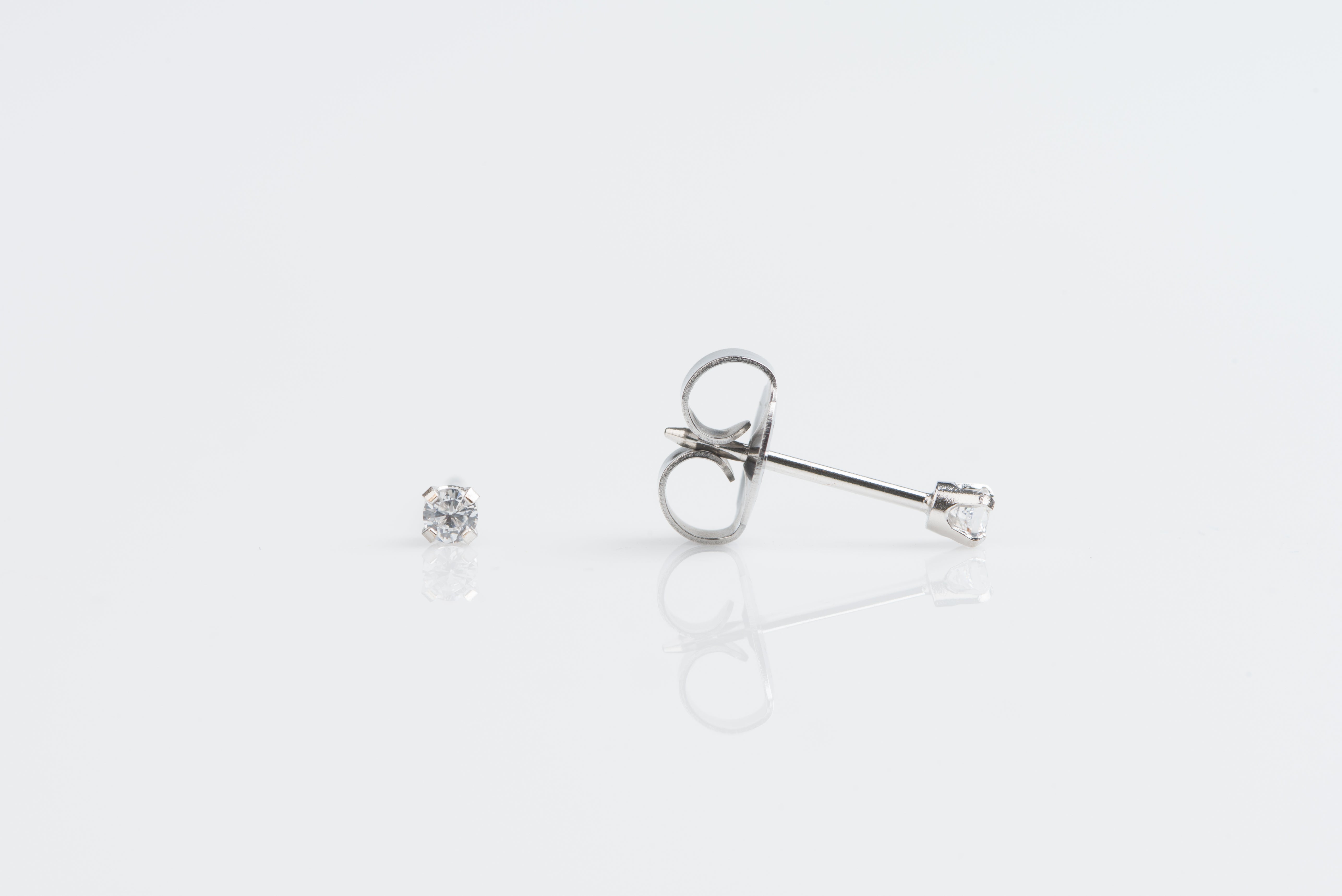 System 75™ Prong-Set Cubic Zirconia Piercing Studs – 2mm – Regular Post – 18K White Gold
