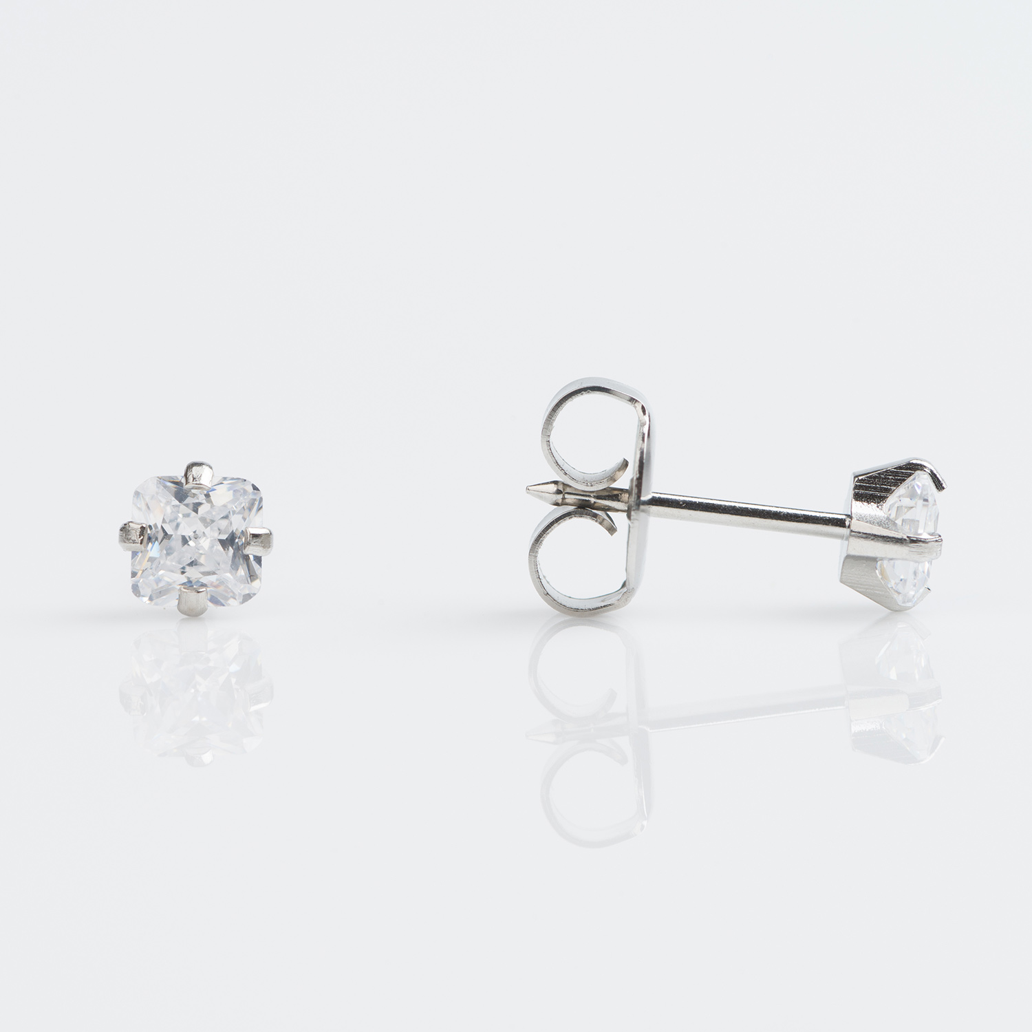 System 75™ Prong-Set Princess-Cut Cubic Zirconia Piercing Studs – 4×4mm – Stainless Steel