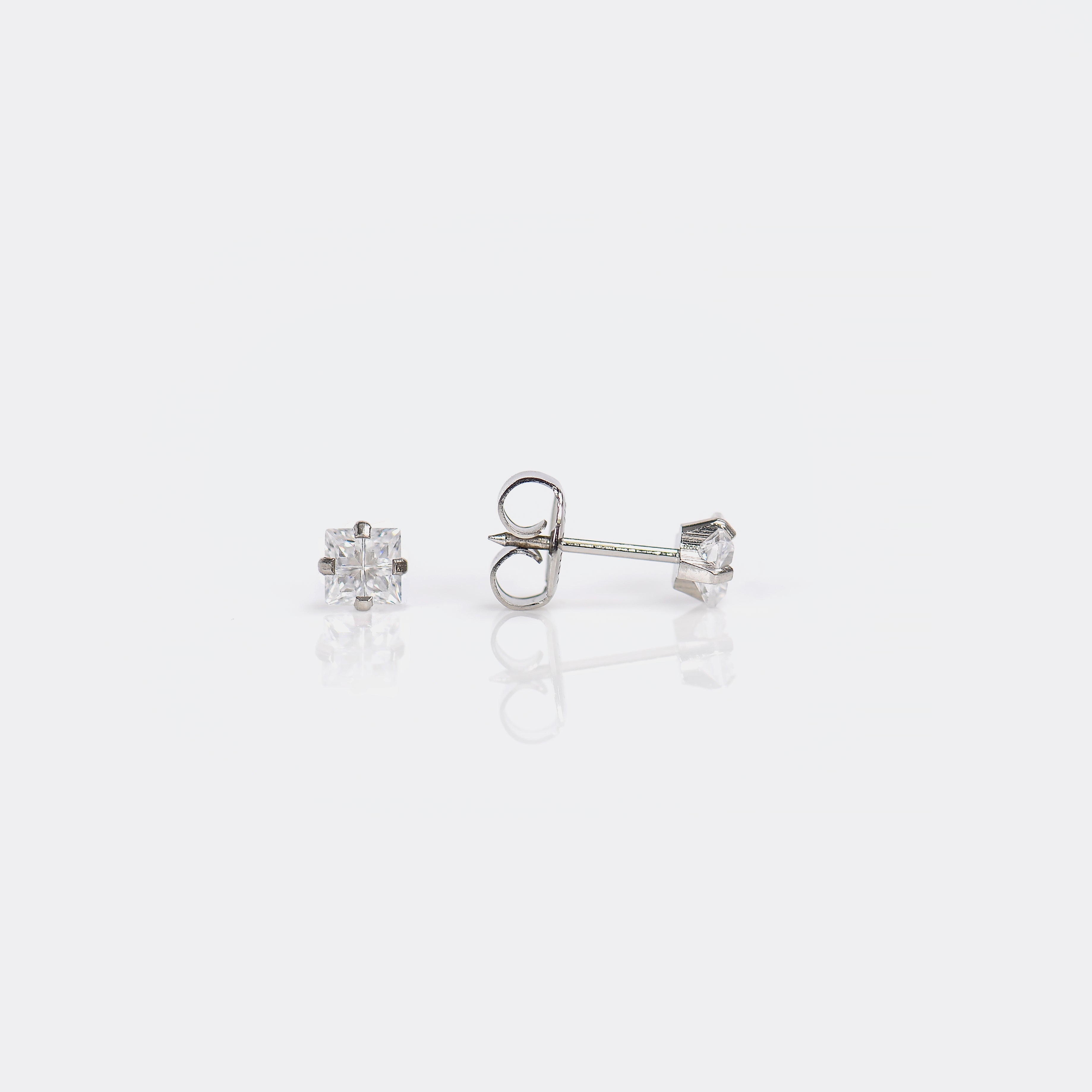 System 75™ Prong-Set Fancy Princess-Cut Cubic Zirconia Piercing Studs – 4×4mm – Stainless Steel