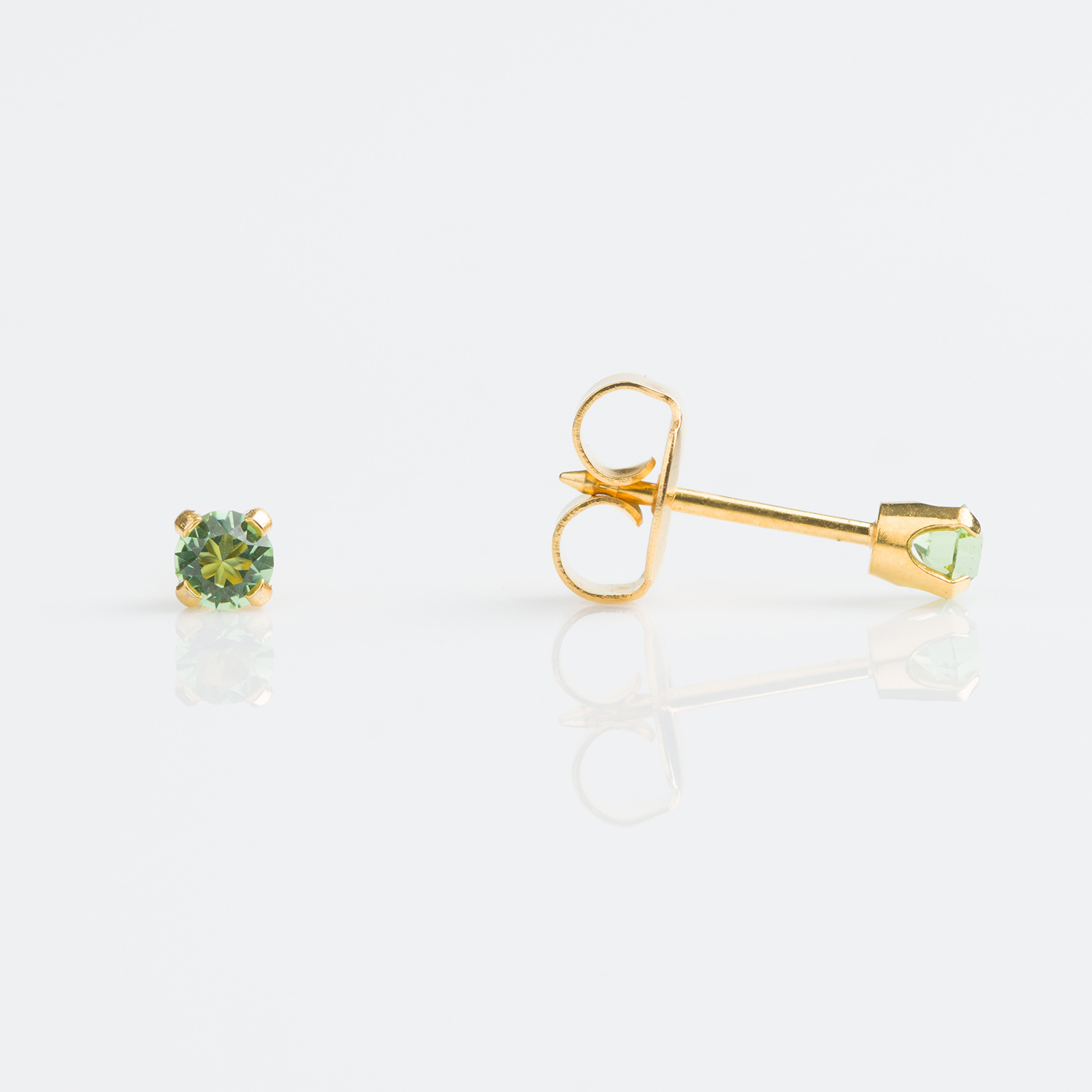 Tiny Tips™ Prong-Set Birthstone Fashion Studs – August Peridot – 3mm – Gold-Plated