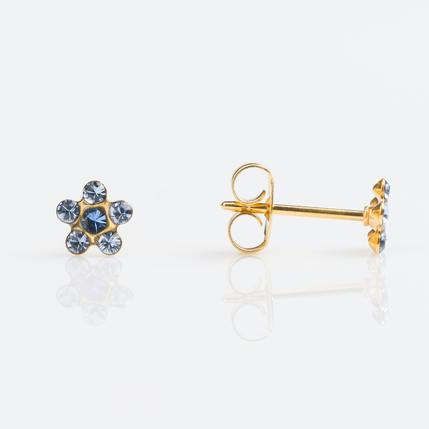 Tiny Tips™ Daisy Crystal Studs – 5mm – Light Sapphire + September Sapphire – Gold-Plated