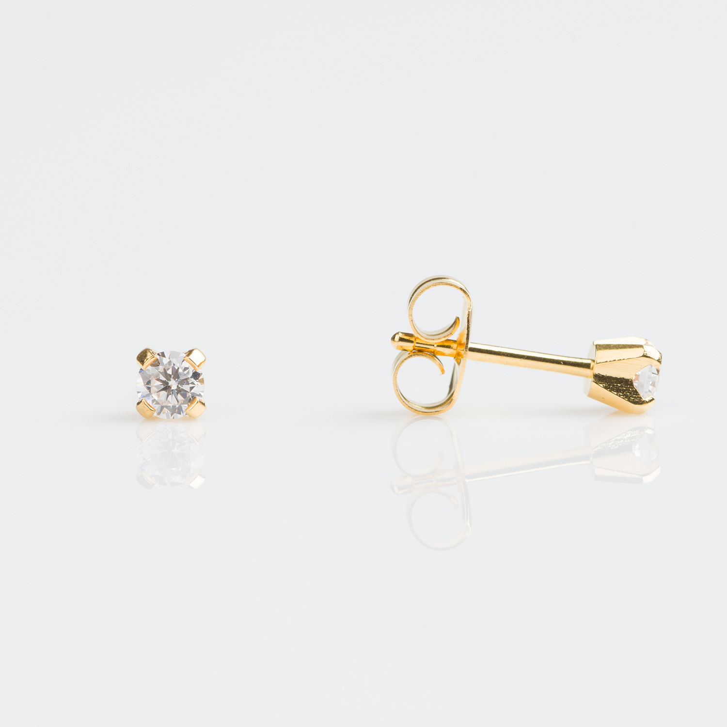 Tiny Tips™ Prong-Set Cubic Zirconia Studs – 3mm – Gold-Plated