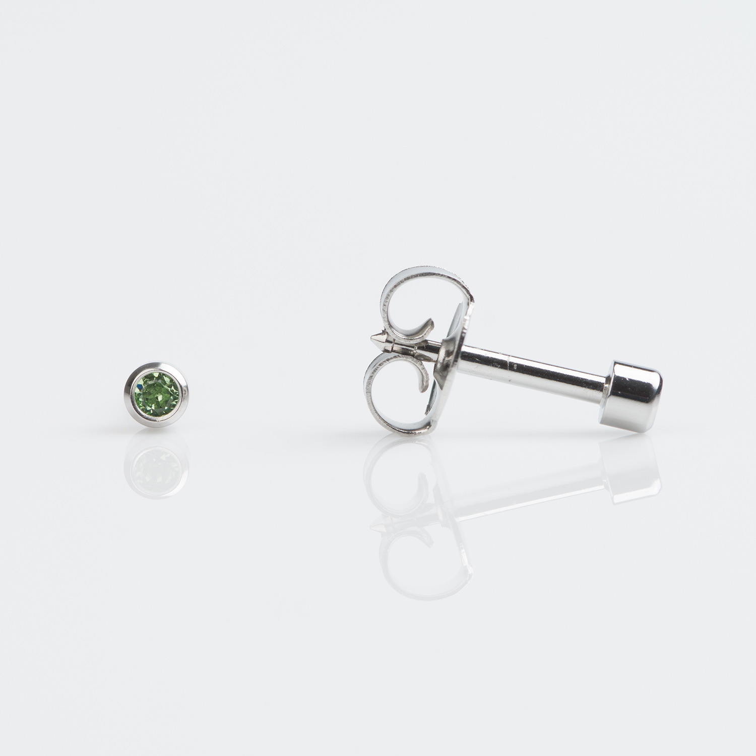 Universal™ Flatpack Stainless Steel Bezel-Set August Peridot Piercing Studs – Mini Adaptor – 2mm Universal™ Flatpack Stainless Steel Bezel-Set August Peridot Piercing Studs – Mini Adaptor – 2mm