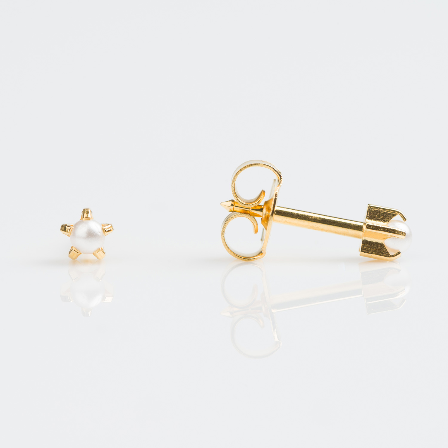 Universal™ Select Gold-Plated Prong-Set White Pearl Piercing Studs