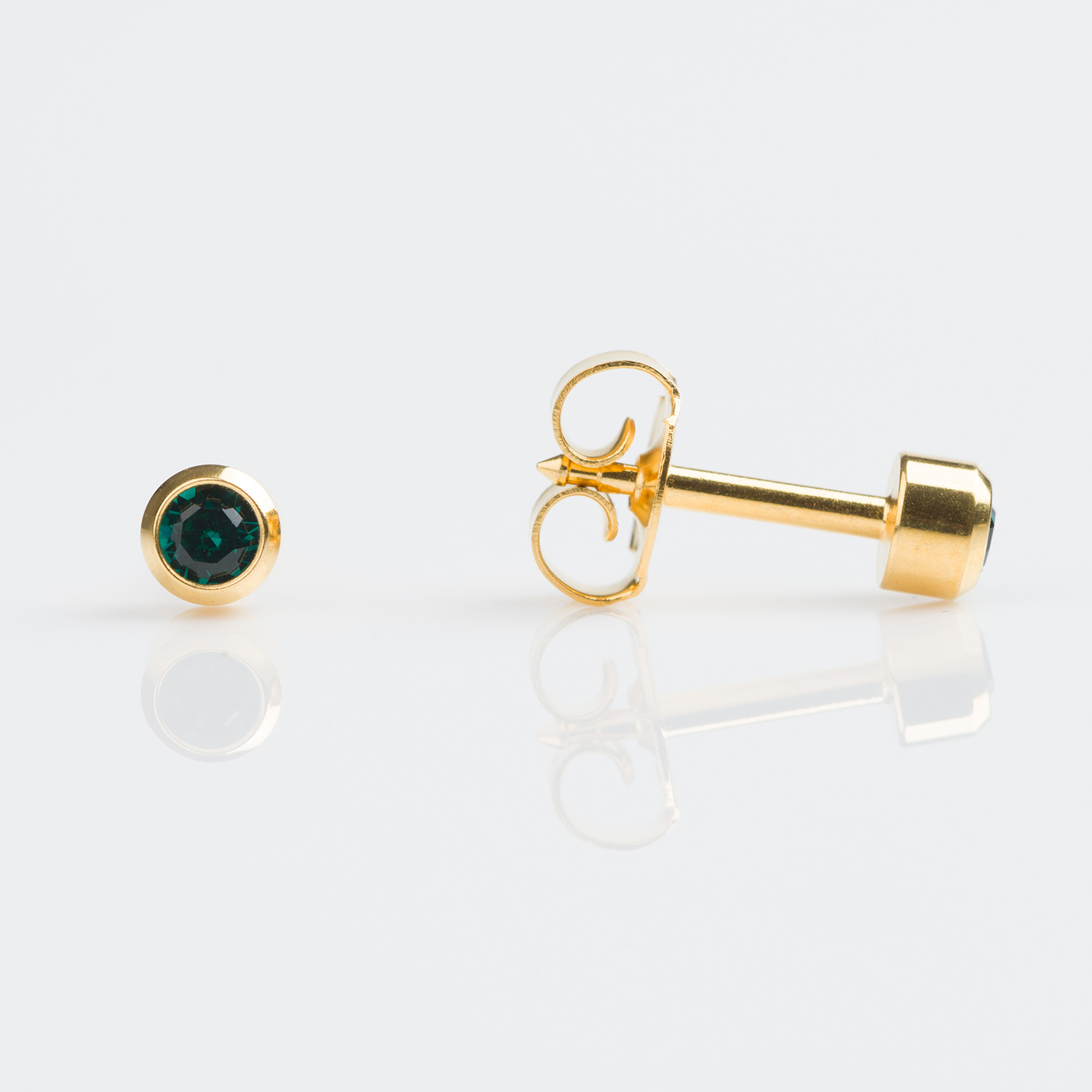 Universal™ Select Gold-Plated Bezel-Set May Emerald Piercing Studs Universal™ Select Gold-Plated Bezel-Set May Emerald Piercing Studs