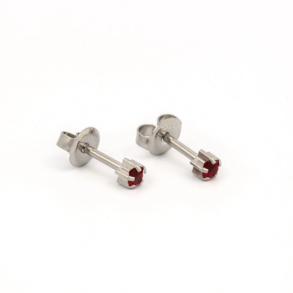 Universal™ Flatpack Stainless Steel Prong-Set Piercing Studs – January Garnet Crystal – Regular Adaptor Universal™ Flatpack Stainless Steel Prong-Set Piercing Studs – January Garnet Crystal – Regular Adaptor