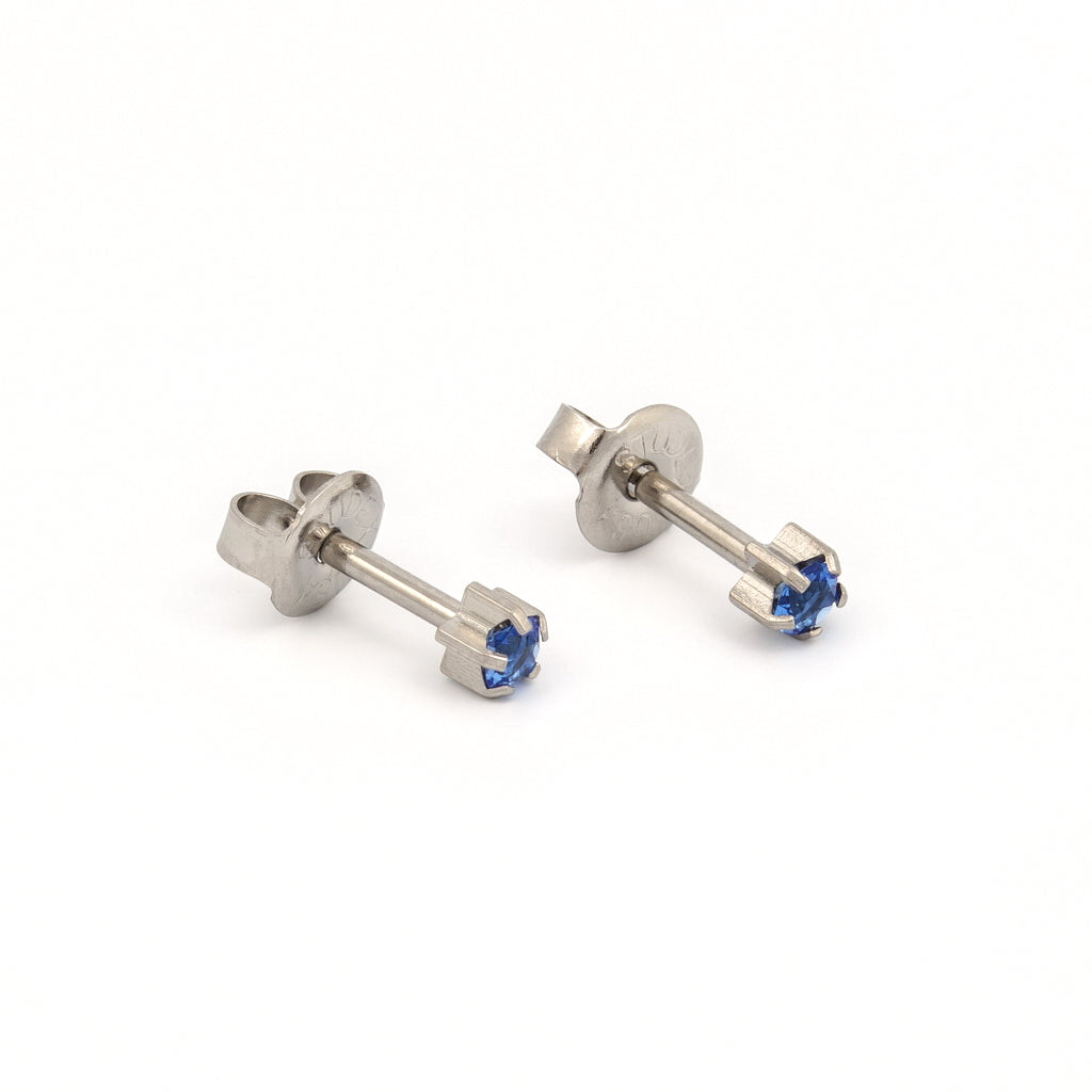 Universal™ Flatpack Stainless Steel Prong-Set September Sapphire Fashion Studs – Regular Adaptor Universal™ Flatpack Stainless Steel Prong-Set September Sapphire Fashion Studs – Regular Adaptor