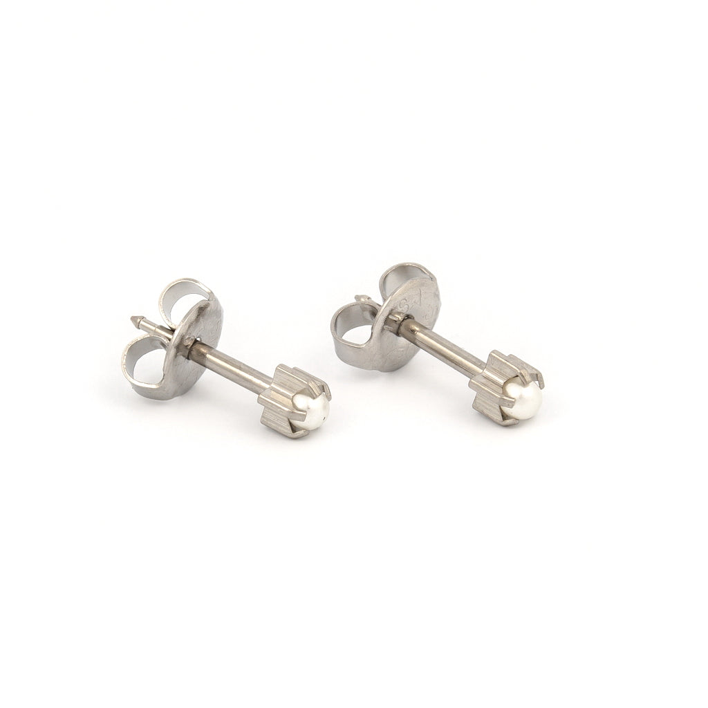 Universal™ Flatpack Stainless Steel Prong-Set White Pearl Piercing Studs Universal™ Flatpack Stainless Steel Prong-Set White Pearl Piercing Studs